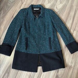 Chic Tweed Coat with Black Accents